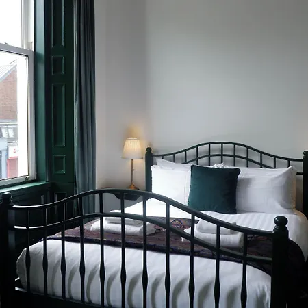 4 Friends House * 爱丁堡