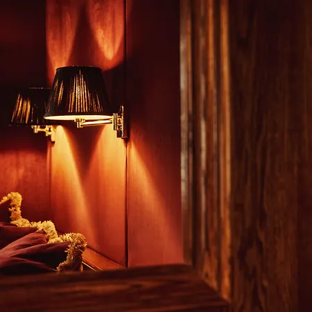 House Of Gods Royal Mile 호텔 4*