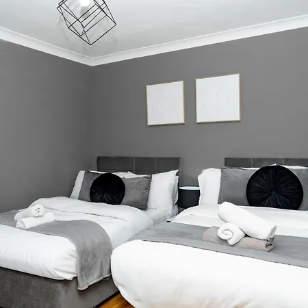 Elegant 1bd, Gym, Parking, Bus To Airport, Sleeps4 Villa *