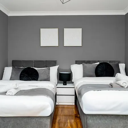 Elegant 1bd, Gym, Parking, Bus To Airport, Sleeps4 Villa