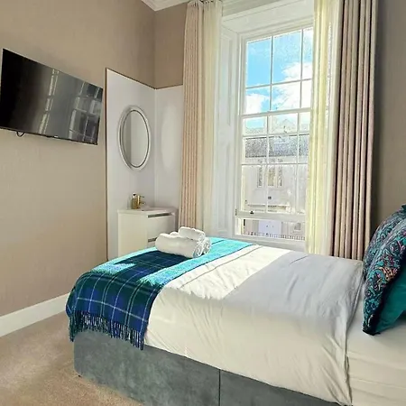 Armadillo Guest House- Adults Only אדינבורו