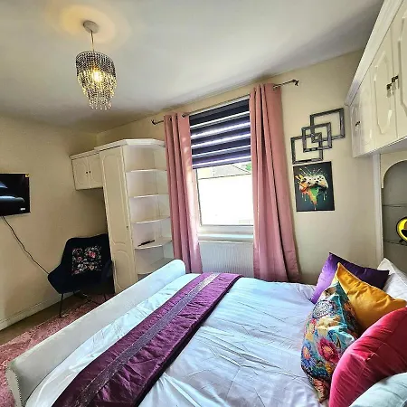 Appartamento 2 Bed Apt, 4 Beds, 3 Tvs Parking Edimburgo