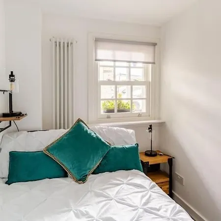 Cozy Next To Newhaven Harbour