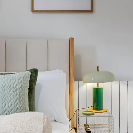 Stylish 1 Bed Centre *