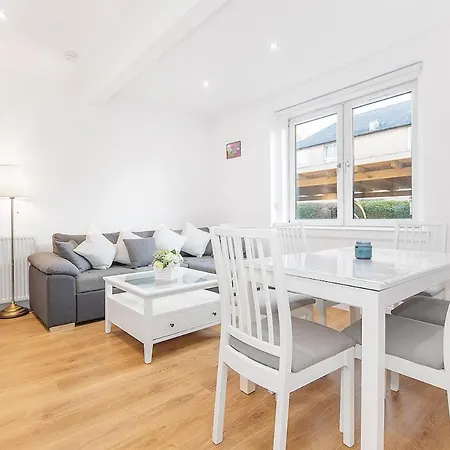 Private Hot Tub - Zen & Bubbles דירה *