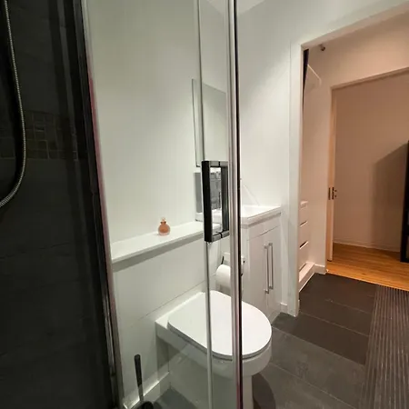 Apartment Centre - Richmond *