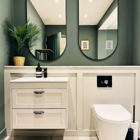 Stylish Loft With Patio Near Royal Mile Fits 4 * Edinburgh