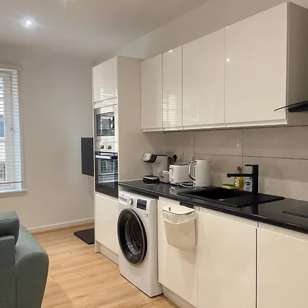 Two Cozy In A Residential *