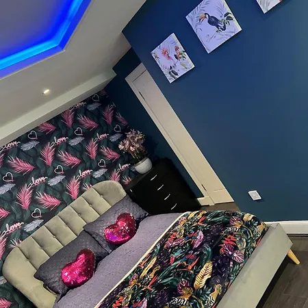 公寓 3 Bedroom *