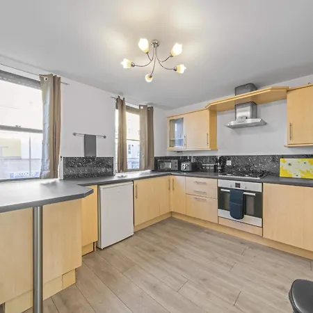 Lauriston 1 Bedroom -