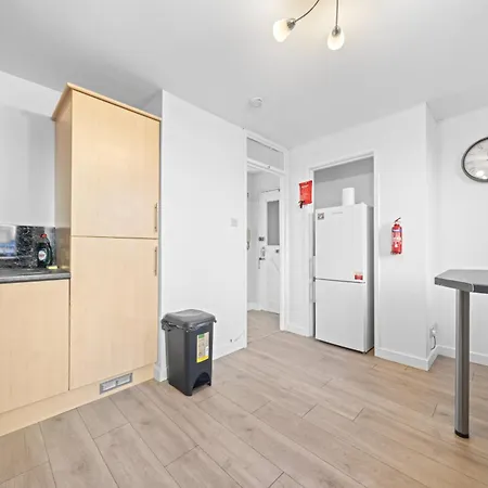 Lauriston 1 Bedroom -