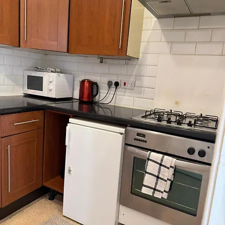 Brigth & Stylish Flat Near Holyrood