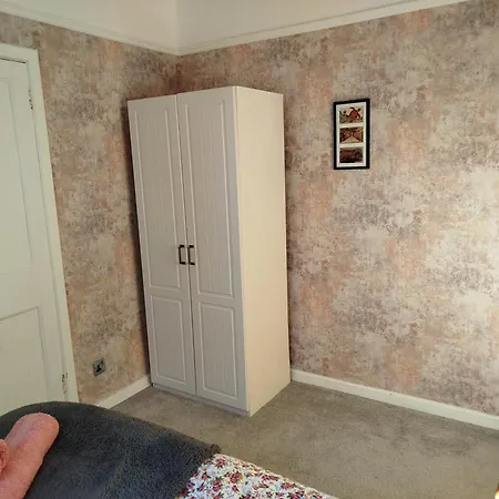 Apartamento Lovely Place At Stenhouse Edimburgo