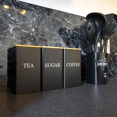 Lauriston 1 Bedroom - *