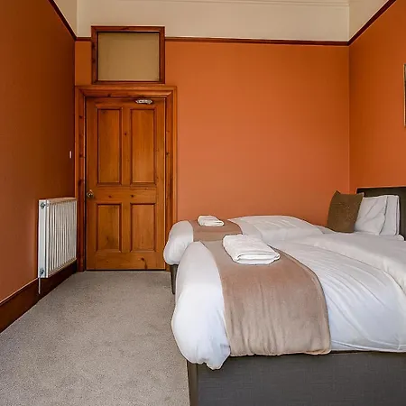 Grand Old Town Home, View, Cinema, Sleeps 10 公寓