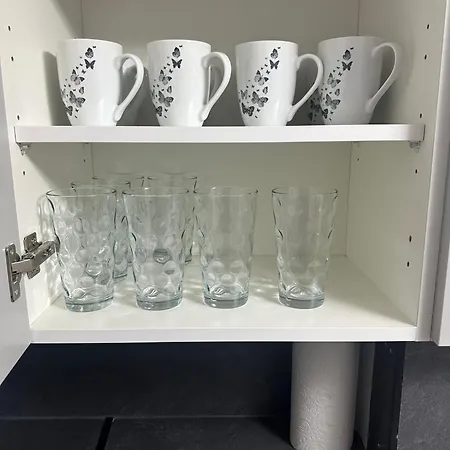 3 Bedroom Centre شقة *