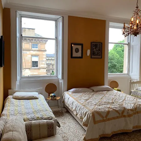 Vakantiehuis 2 Chester St *