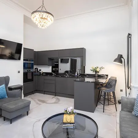 Royal Mile 2bedroom אדינבורו
