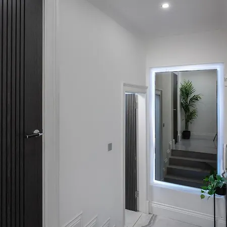 Royal Mile 2bedroom *