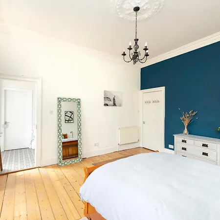 Chic And Stylish 2-bedroom Near Centre إدنبرة