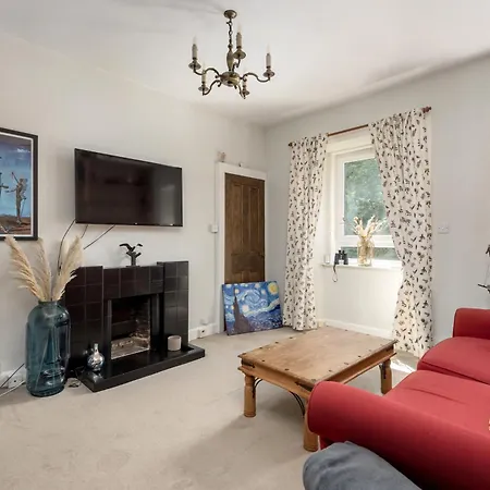 Andy's Pad - Private With Shared Bathroom * Edinburgh