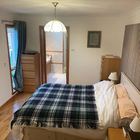 Bright, Spacious House *