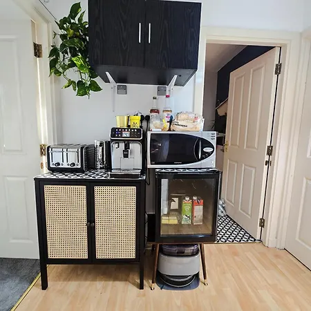 Double With Shared Bathroom Near The Shore And Tram