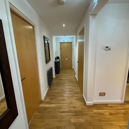 Albions Corner 5 Guests 5 Beds Free Parking *