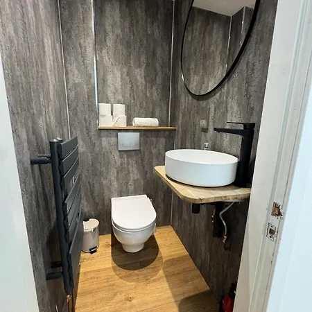 Апартаменты Oxford's Nest - 11 Guests 7 Beds 15' Centre