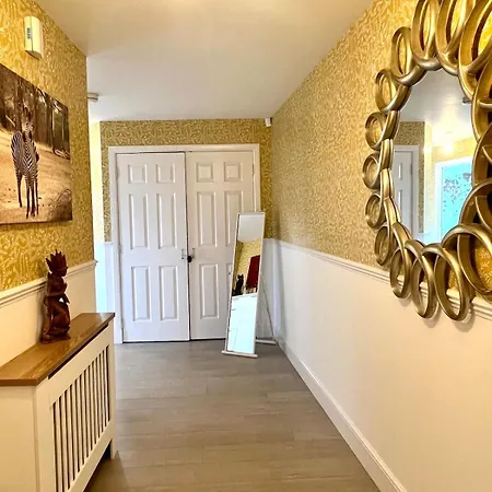 Castle View Free Parking 3bed Waterfront *