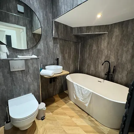 Oxford's Nest - 11 Guests 7 Beds 15' Centre * Edinburgh