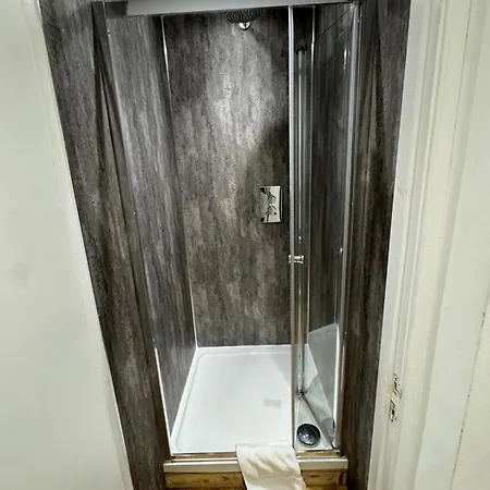 Oxford's Nest - 11 Guests 7 Beds 15' Centre Apartment