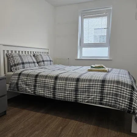 Stylish 2-bed Flat With Open-plan Living Parking Edimburgo