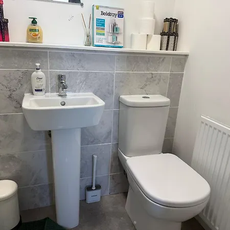 One Bedroom Near Royal Infirmary & Easy Access To Centre Edinburg