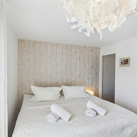 City-centre - Holyrood * Эдинбург