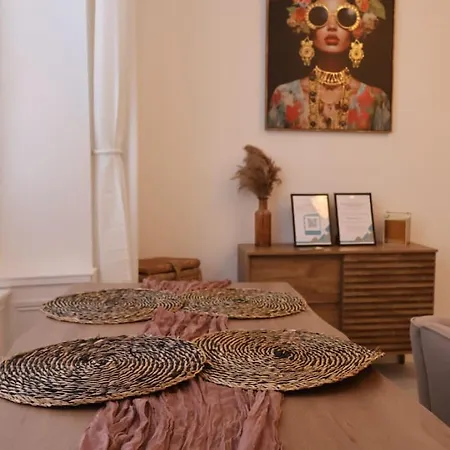 Appartement Elegant 3br At Haymarket