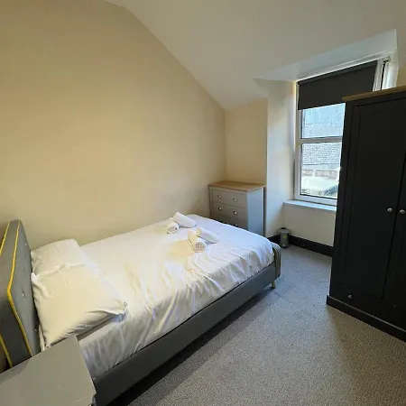 Hillside - 10 Guests 7 Beds 15' Centre Apartment Edinburgh