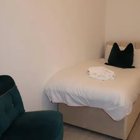 Elegant 3br At Haymarket