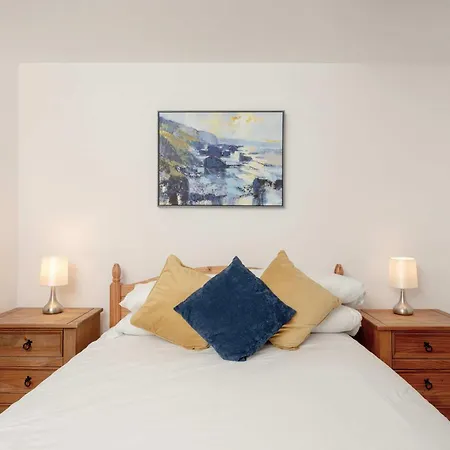 Unique 1 Bed House With Private Parking Appartement *