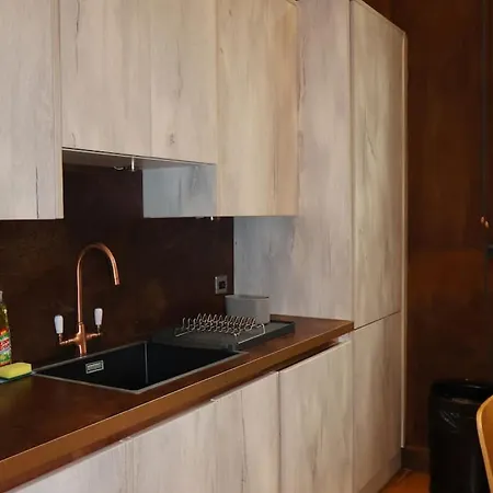 Stockbridge 1br With Parking *