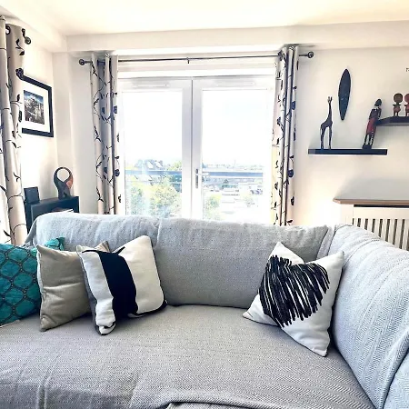 Apartment Castle View Free Parking 3bed Waterfront *