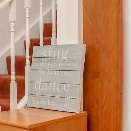 Unique 1 Bed House With Private Parking * 에든버러