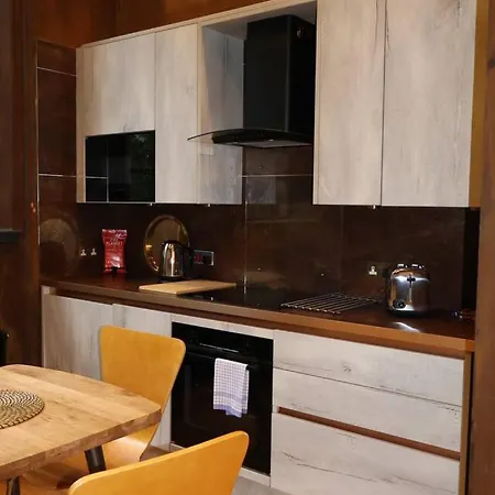 Stockbridge 1br With Parking Lejlighed *