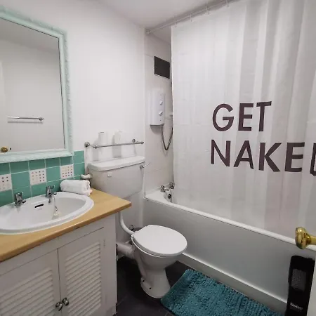 City-centre - Holyrood * Эдинбург