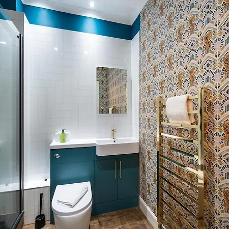 Luxury Flat With Ensuite * Edinburgh