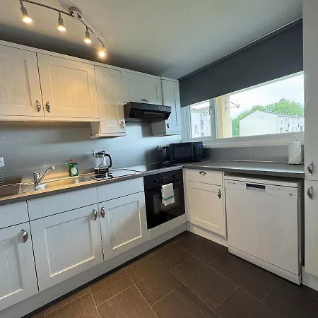 City-centre - Holyrood * Edinburgh