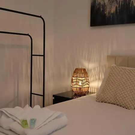 Elegant 3br At Haymarket