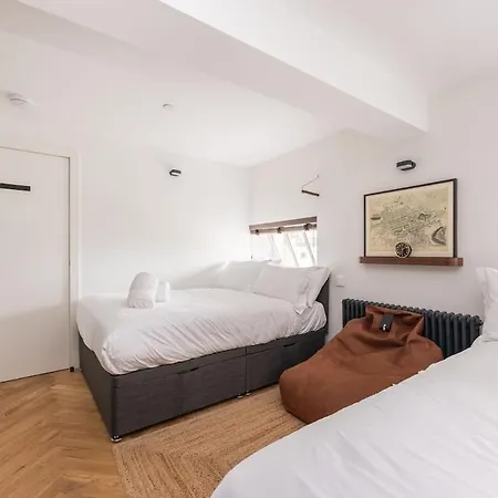 Leith Hospital - A Boutique Family Let In Leith * Edinburgh