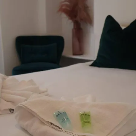 Elegant 3br At Haymarket