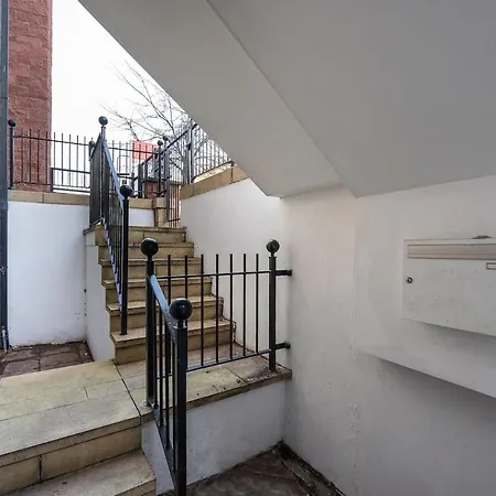 Apartment Luxury Flat With Ensuite *